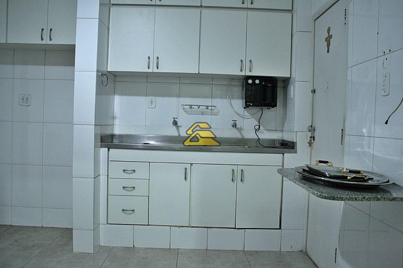 Apartamento à venda com 4 quartos, 200m² - Foto 22