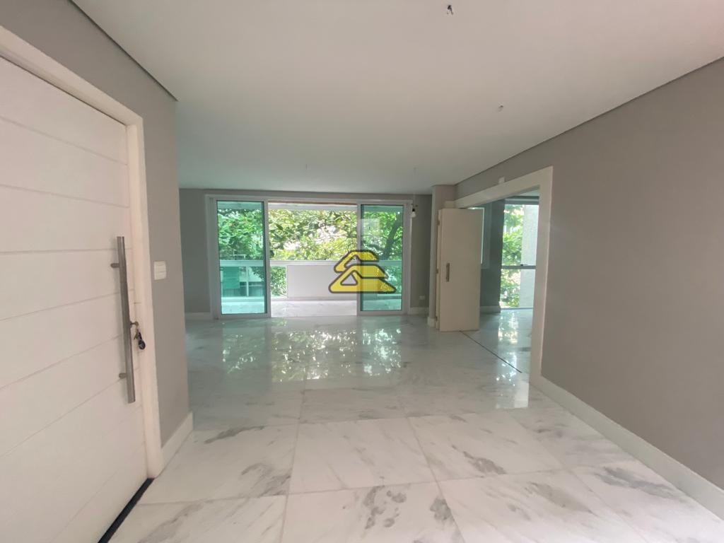 Cobertura à venda com 3 quartos, 270m² - Foto 4