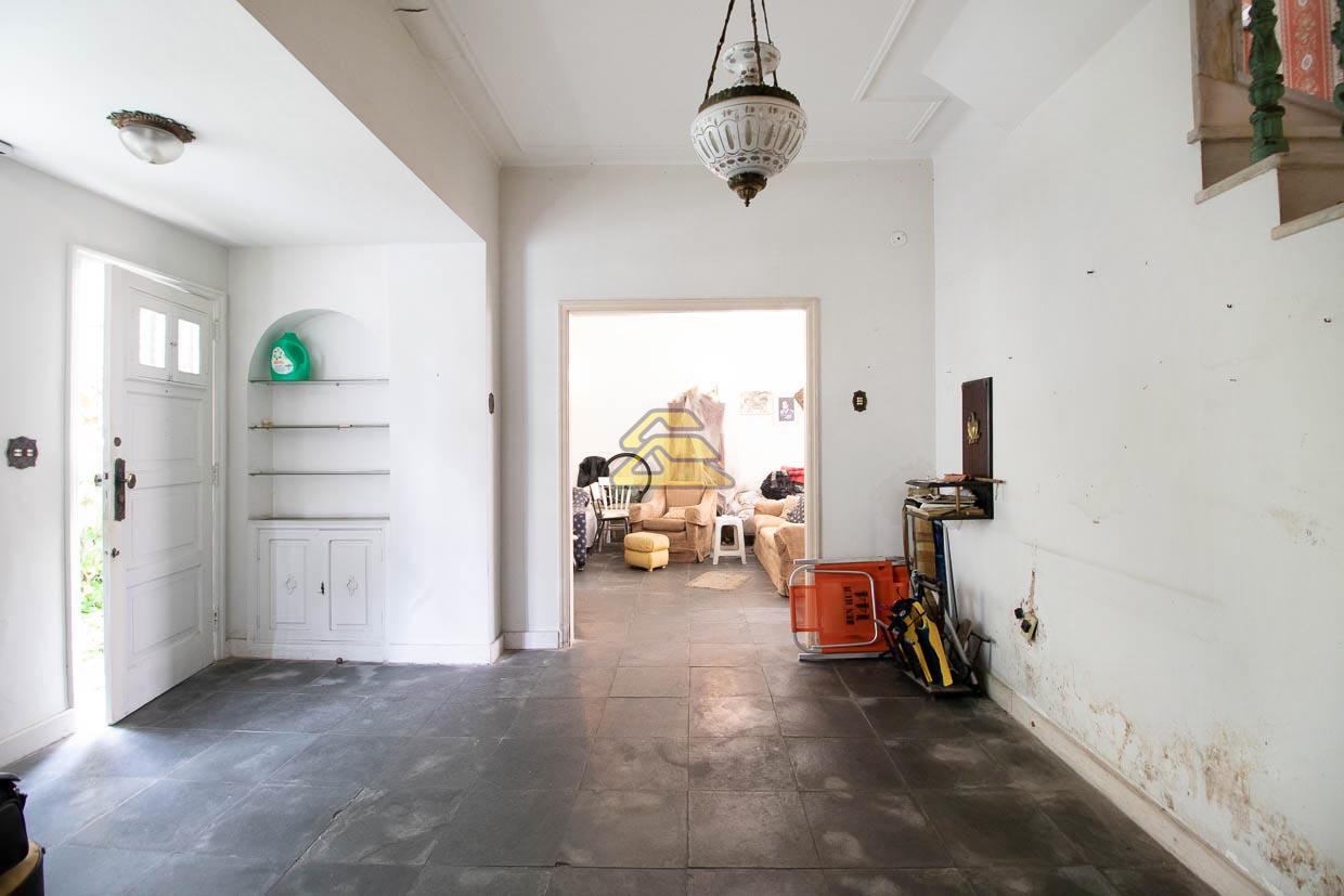 Casa à venda com 4 quartos, 221m² - Foto 16