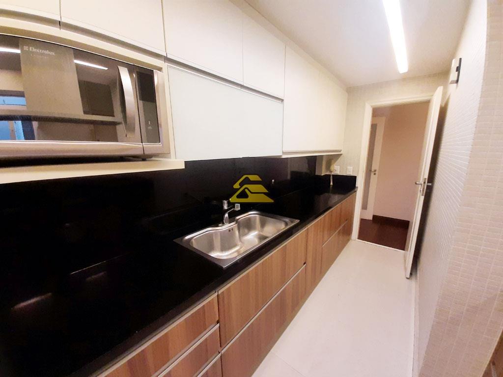 Apartamento à venda com 4 quartos, 240m² - Foto 16