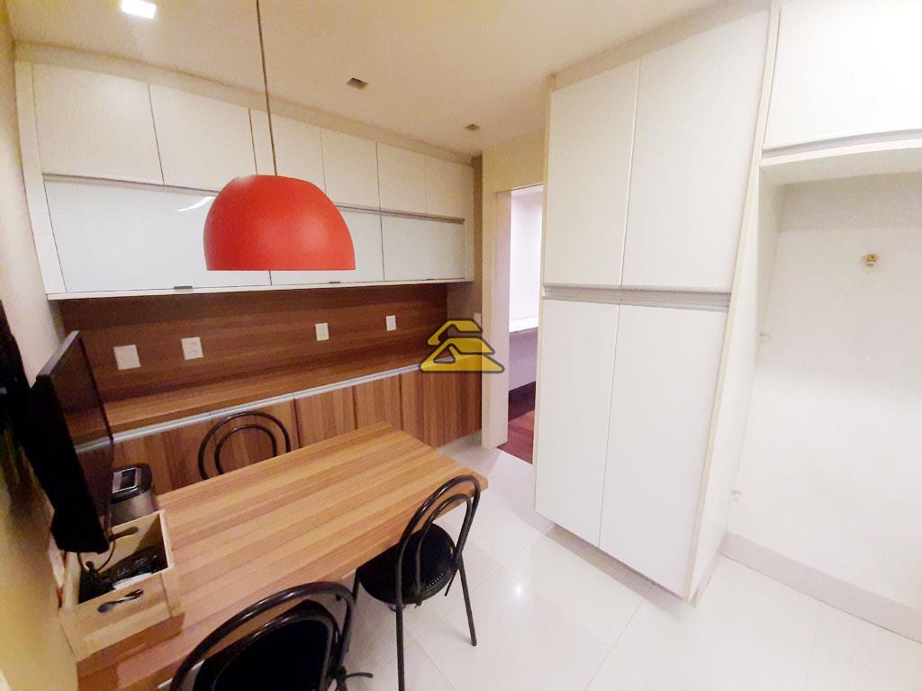 Apartamento à venda com 4 quartos, 240m² - Foto 11