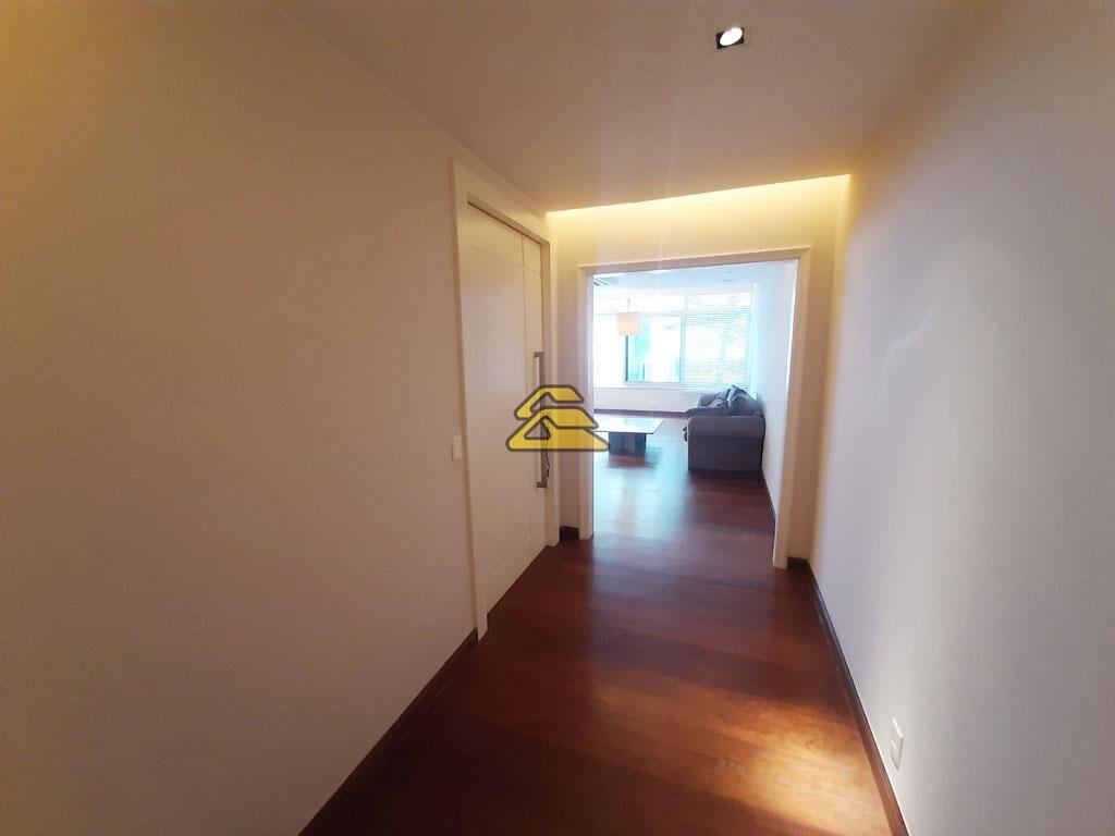 Apartamento à venda com 4 quartos, 240m² - Foto 12