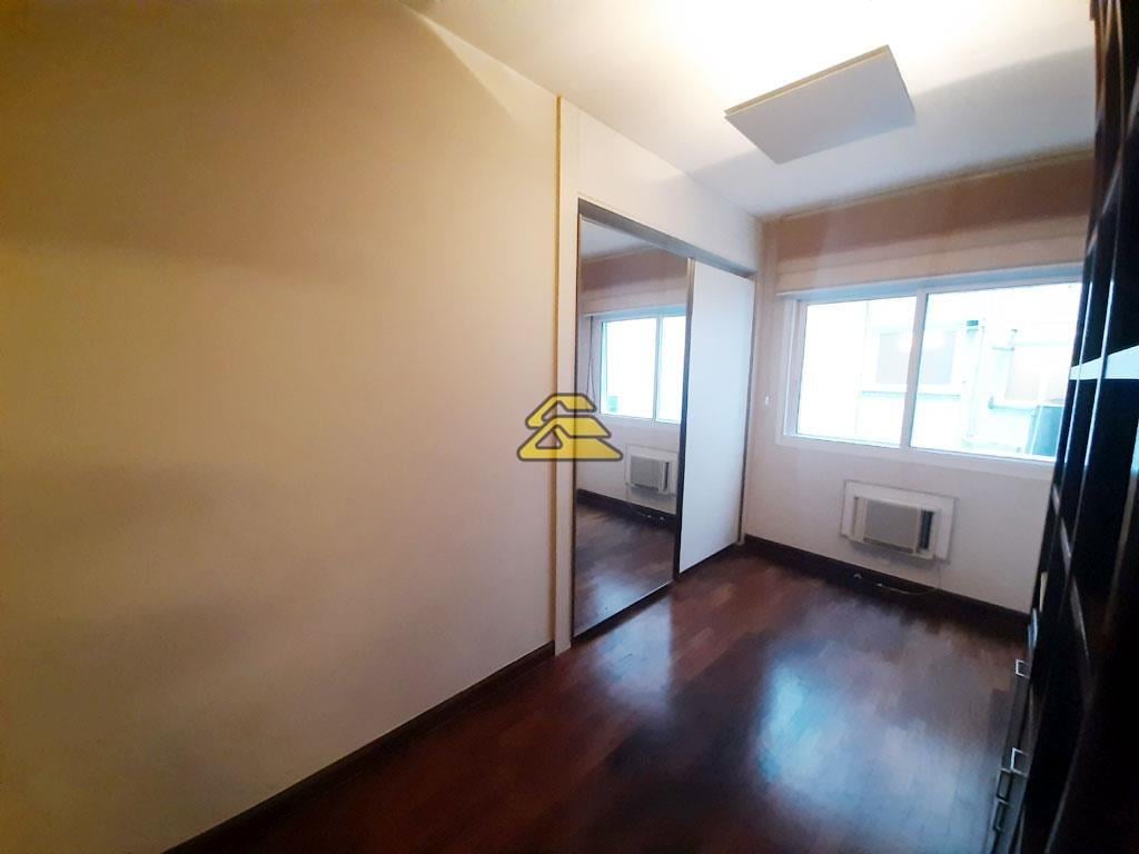 Apartamento à venda com 4 quartos, 240m² - Foto 33