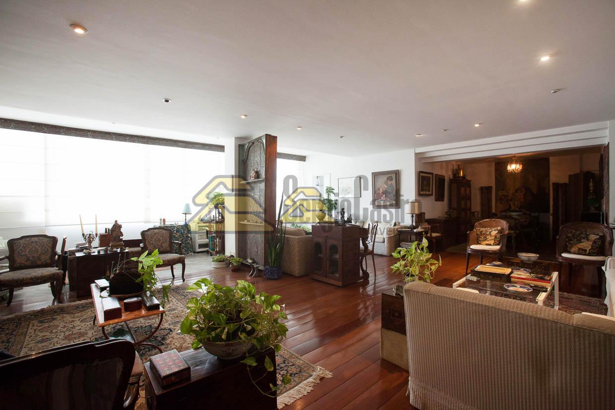 Apartamento à venda com 3 quartos, 236m² - Foto 1