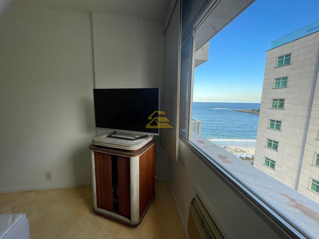 Apartamento à venda com 4 quartos, 219m² - Foto 13