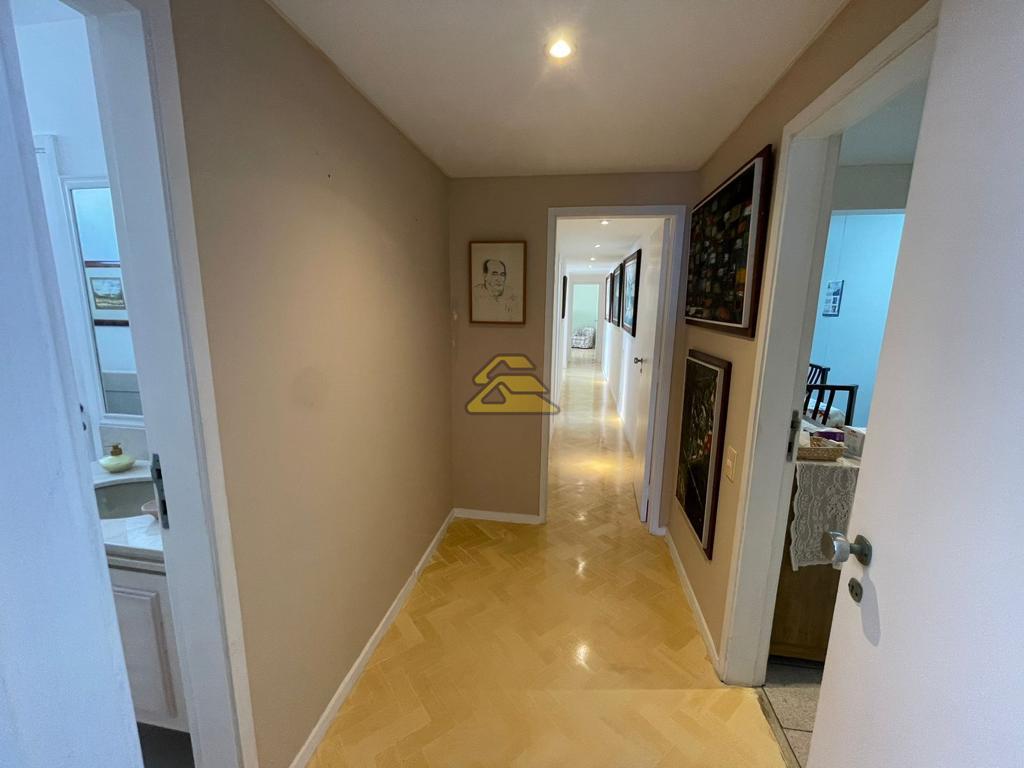 Apartamento à venda com 4 quartos, 219m² - Foto 27