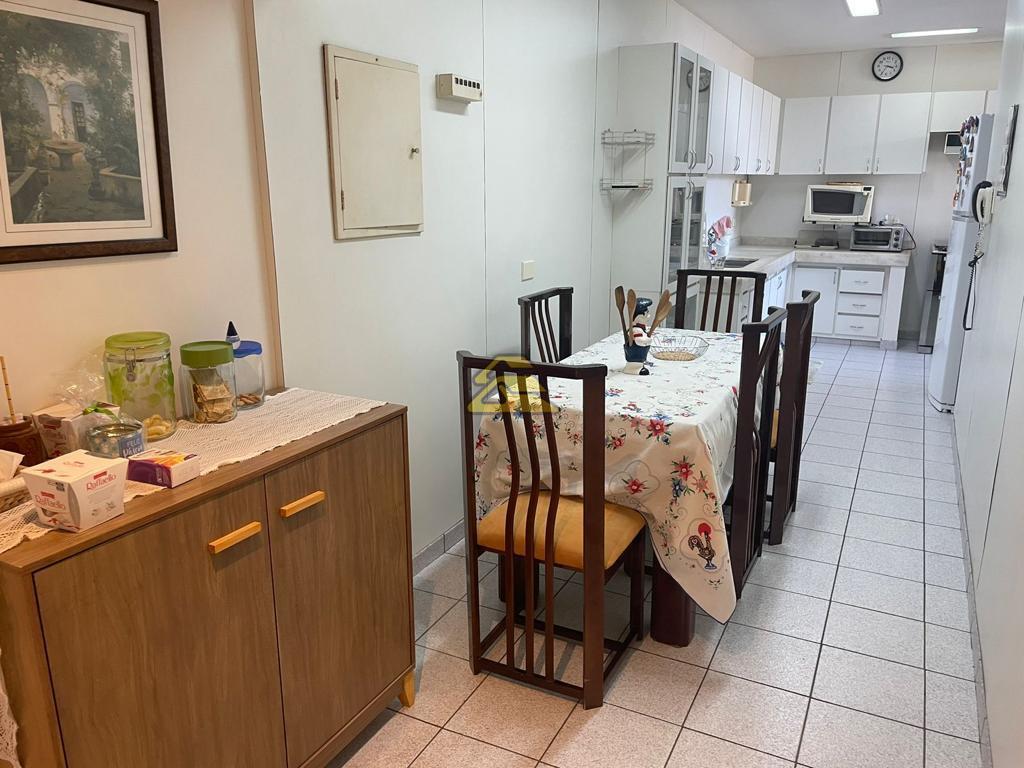 Apartamento à venda com 4 quartos, 219m² - Foto 19