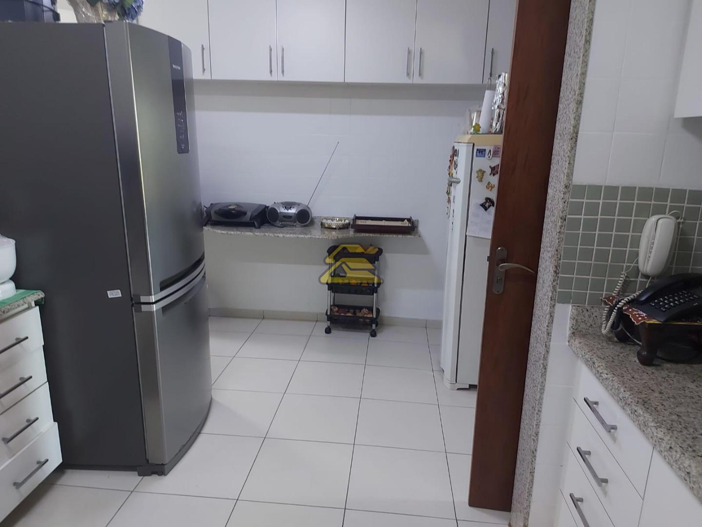 Apartamento à venda com 3 quartos, 230m² - Foto 28