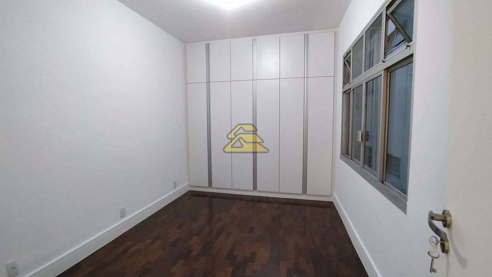 Apartamento à venda com 3 quartos, 150m² - Foto 9