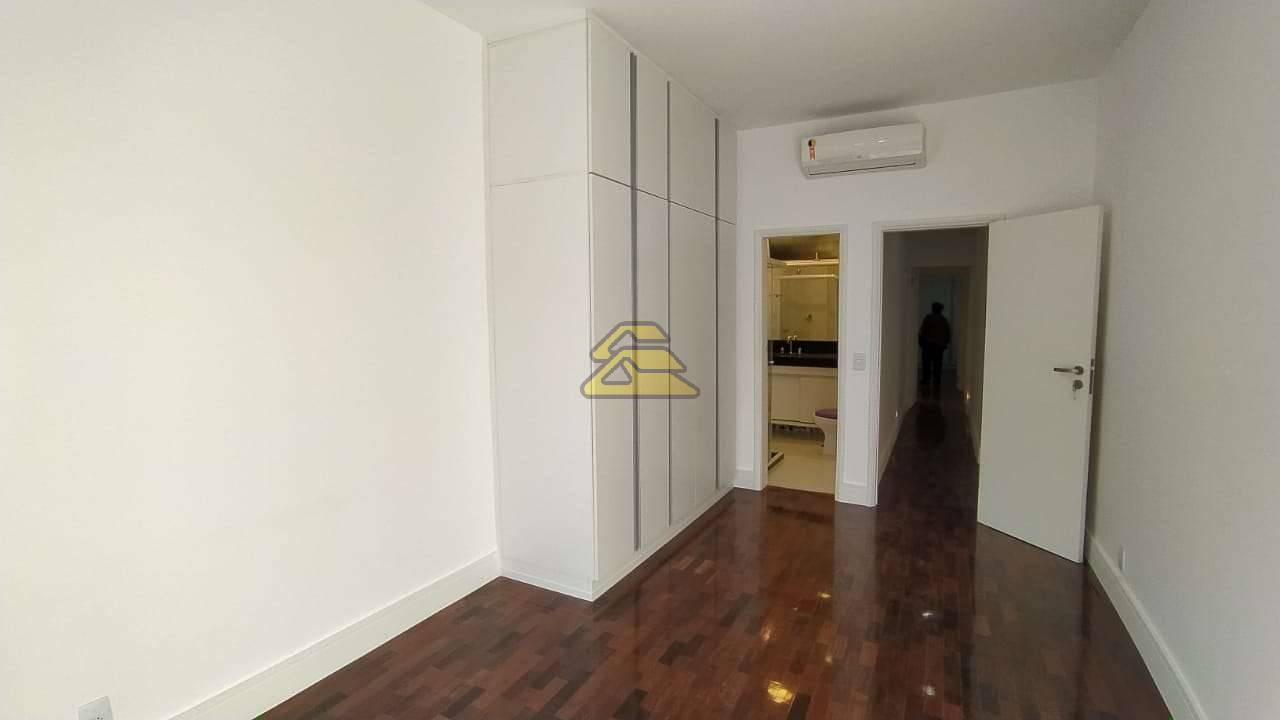 Apartamento à venda com 3 quartos, 150m² - Foto 11