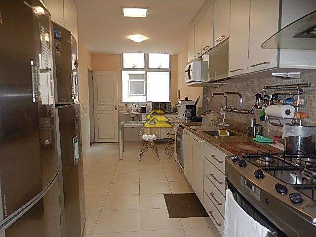 Apartamento à venda com 4 quartos, 192m² - Foto 21