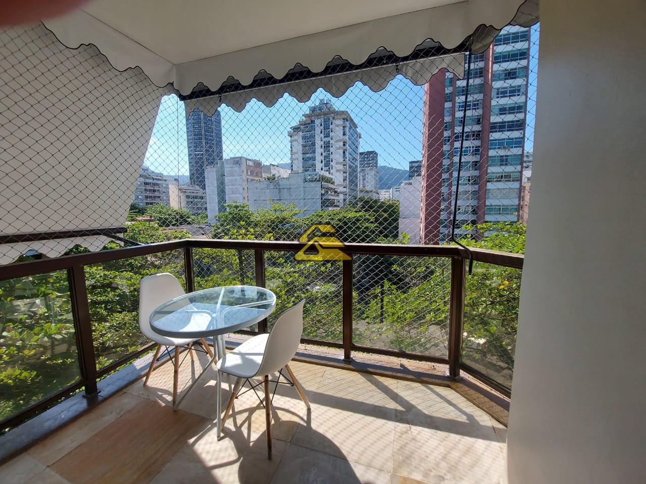 Apartamento à venda com 4 quartos, 232m² - Foto 1