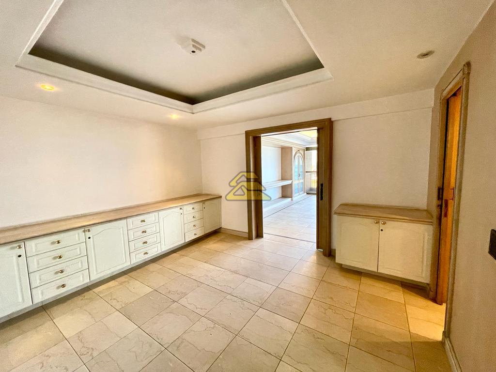 Apartamento à venda com 4 quartos, 315m² - Foto 17