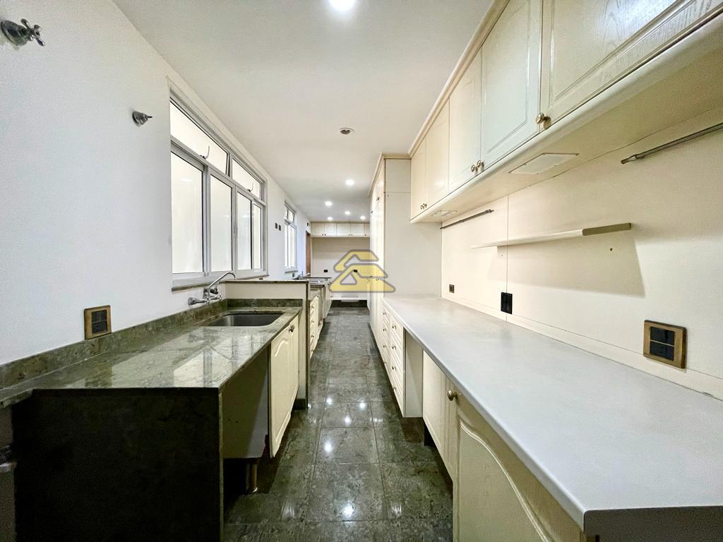 Apartamento à venda com 4 quartos, 315m² - Foto 19