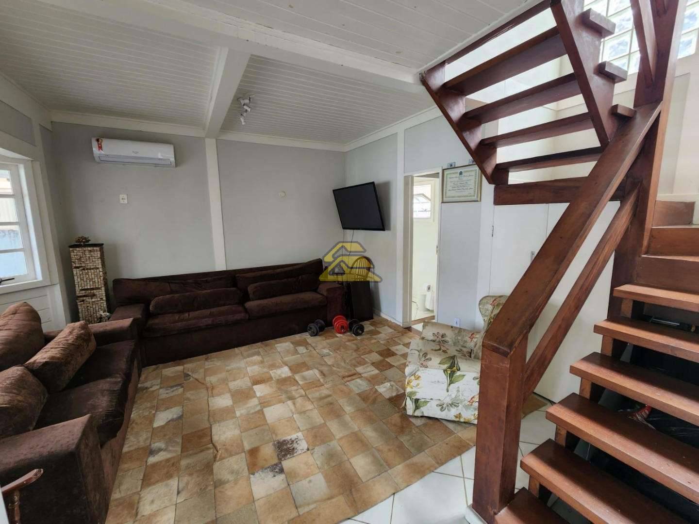 Casa à venda com 2 quartos, 140m² - Foto 9