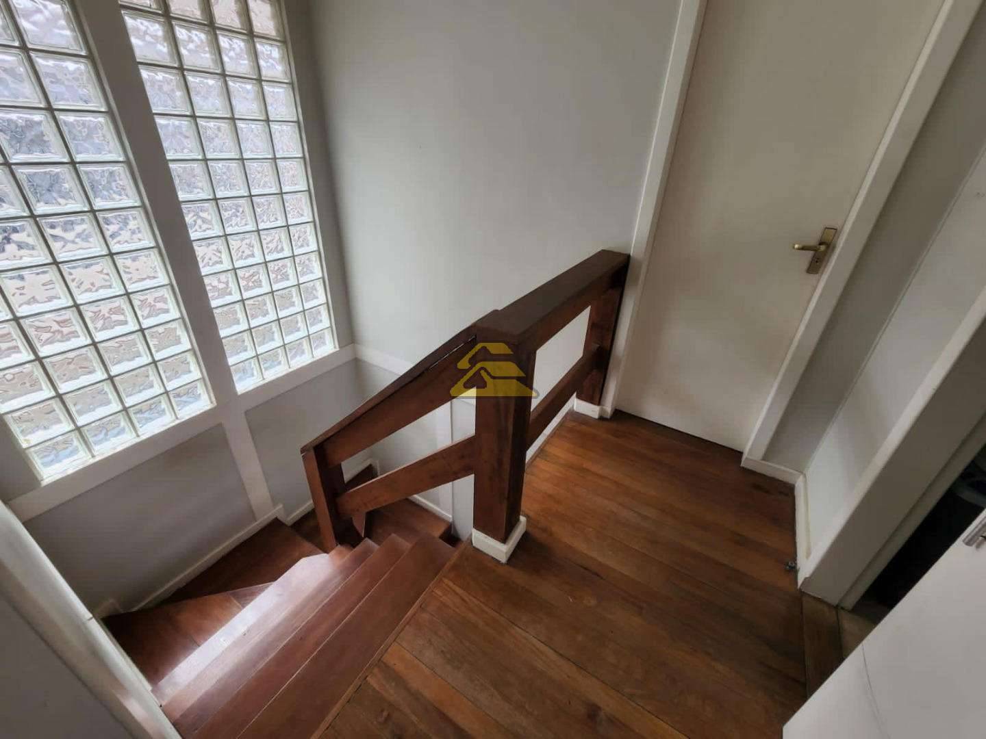 Casa à venda com 2 quartos, 140m² - Foto 13