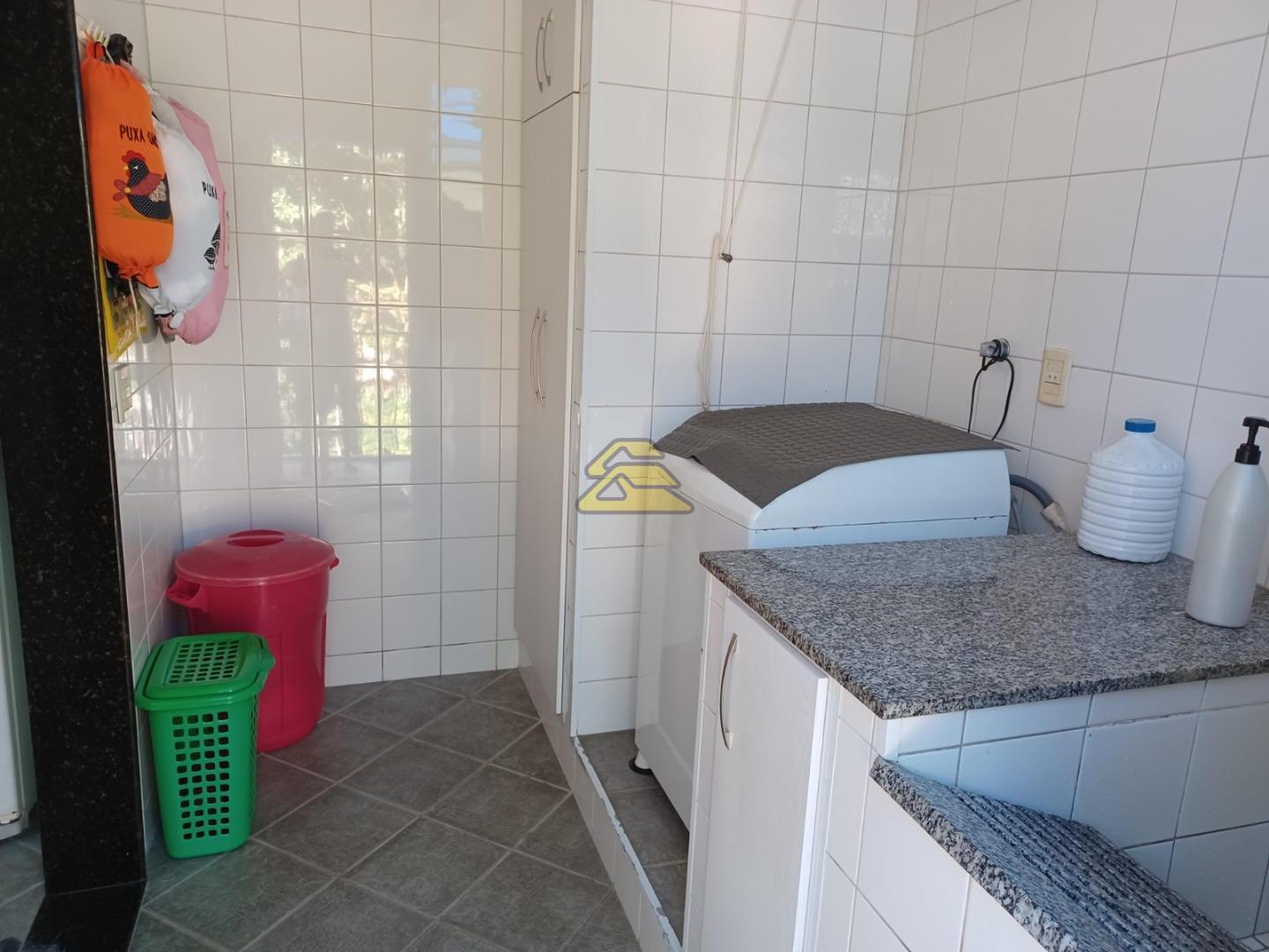 Casa à venda com 3 quartos, 360m² - Foto 23