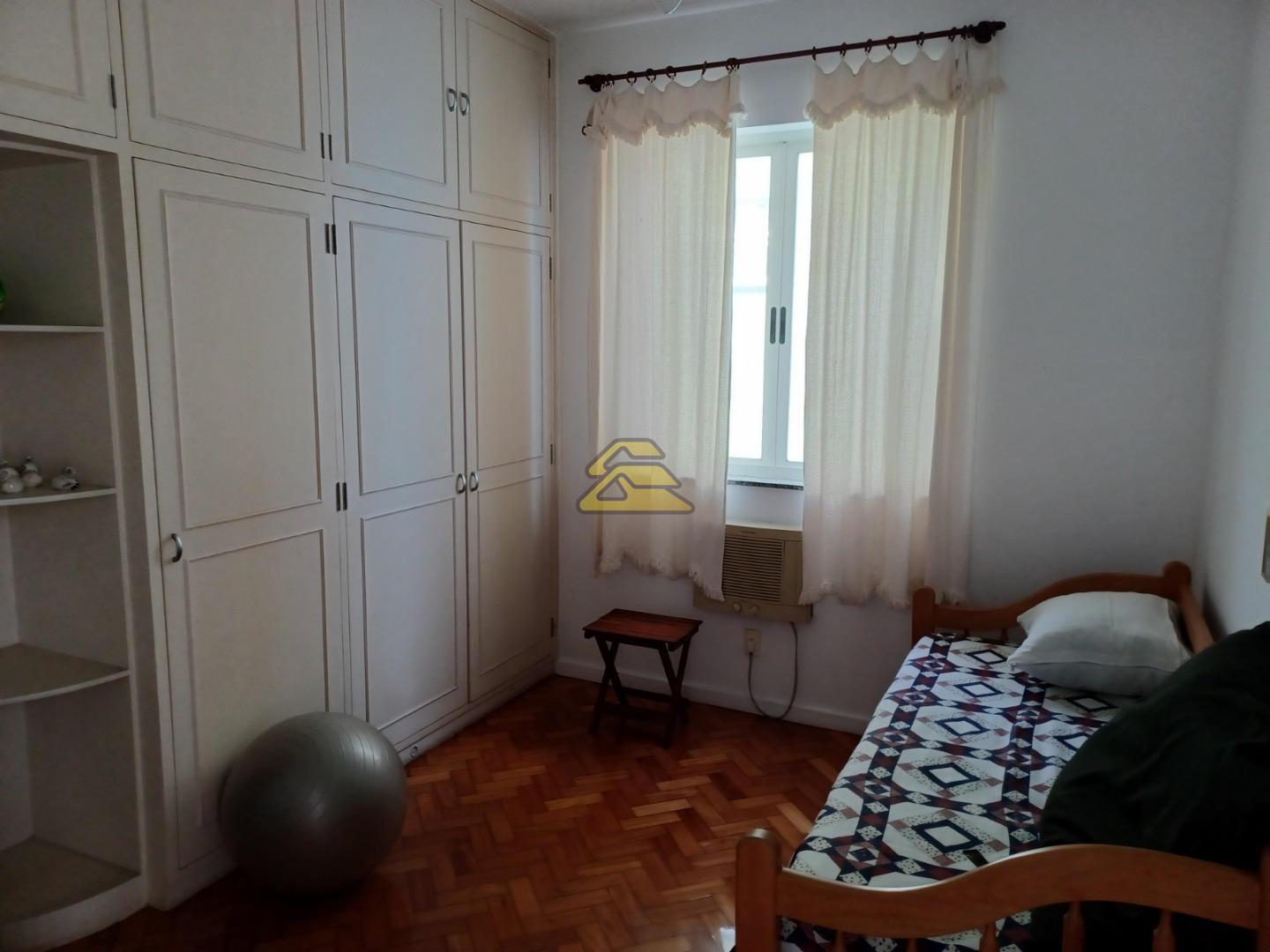 Casa à venda com 3 quartos, 360m² - Foto 14