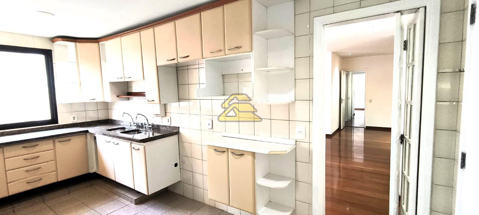 Apartamento à venda com 3 quartos, 137m² - Foto 21