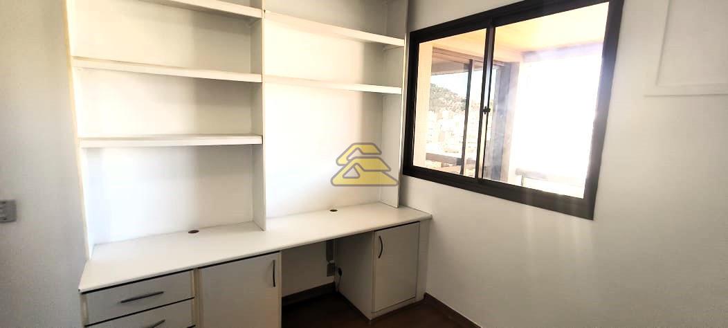 Apartamento à venda com 3 quartos, 137m² - Foto 10