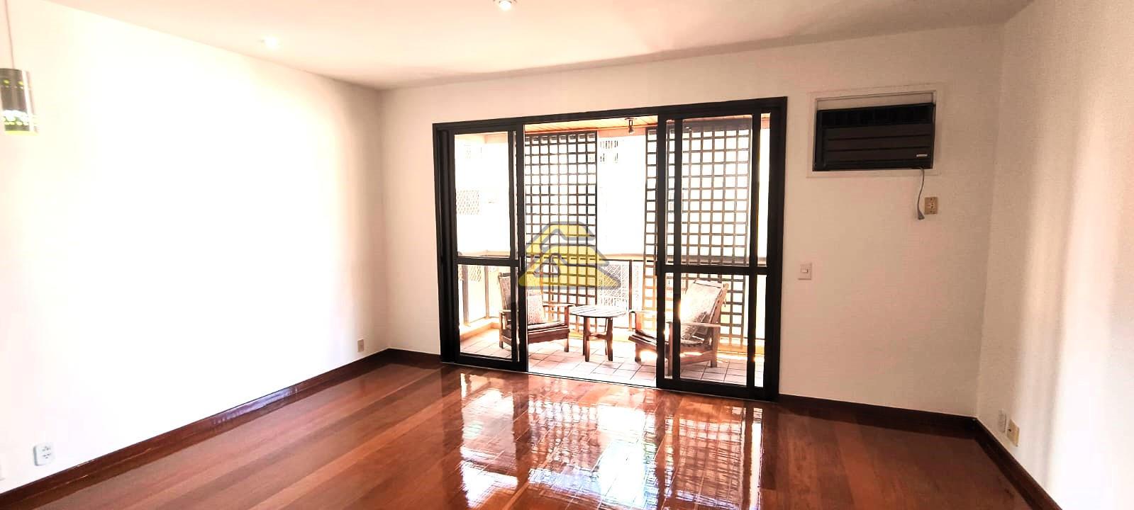 Apartamento à venda com 3 quartos, 137m² - Foto 2