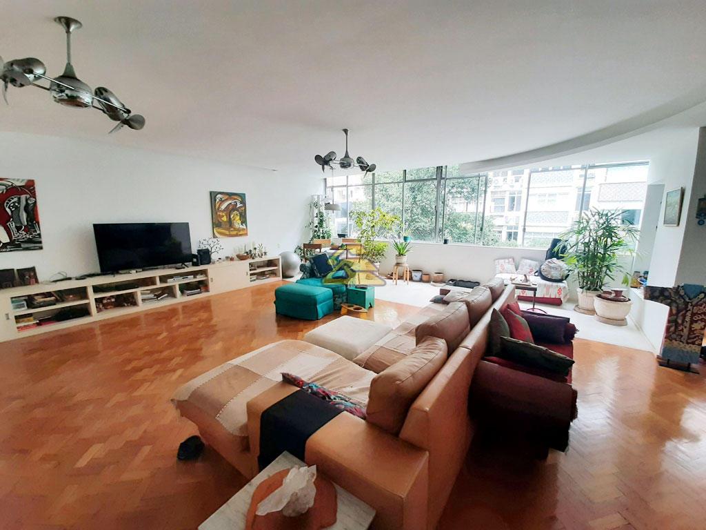 Apartamento à venda com 3 quartos, 284m² - Foto 2