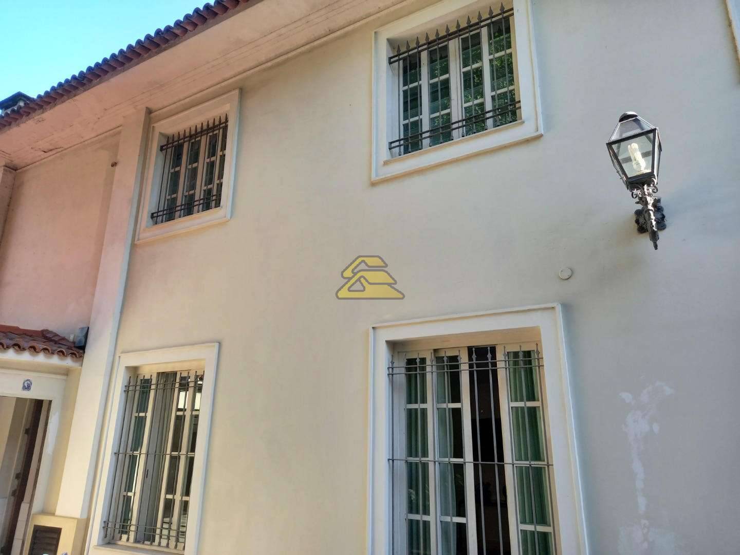 Casa à venda com 4 quartos, 740m² - Foto 2