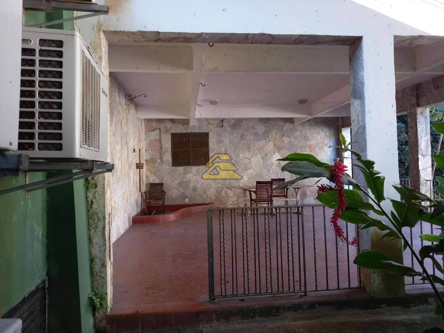 Casa à venda com 4 quartos, 740m² - Foto 11