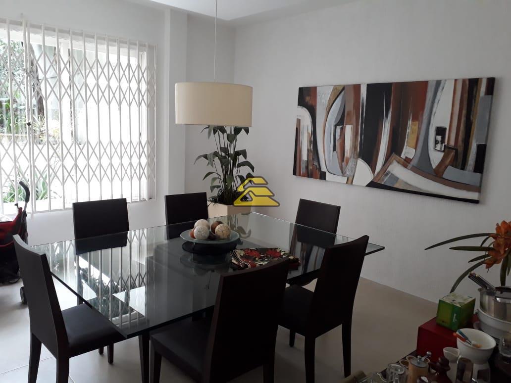 Casa à venda com 4 quartos, 400m² - Foto 4