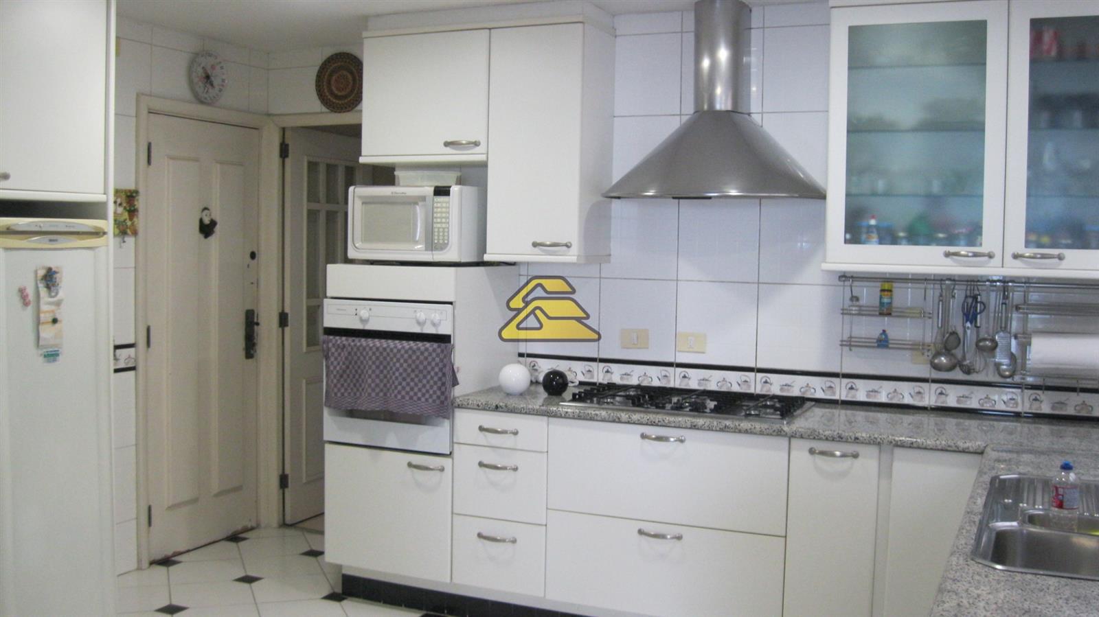 Apartamento à venda com 4 quartos, 319m² - Foto 16