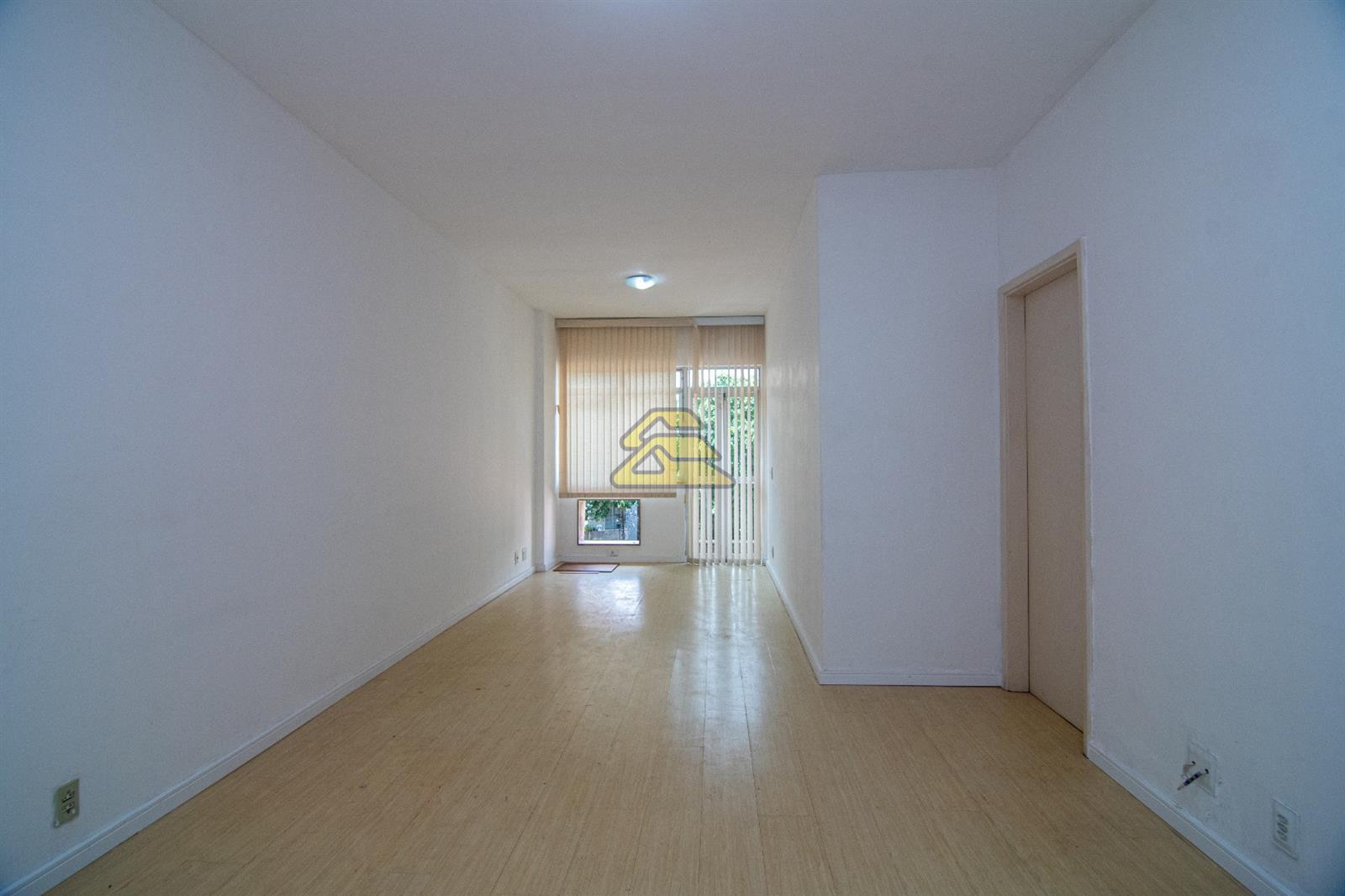 Apartamento à venda com 3 quartos, 80m² - Foto 1