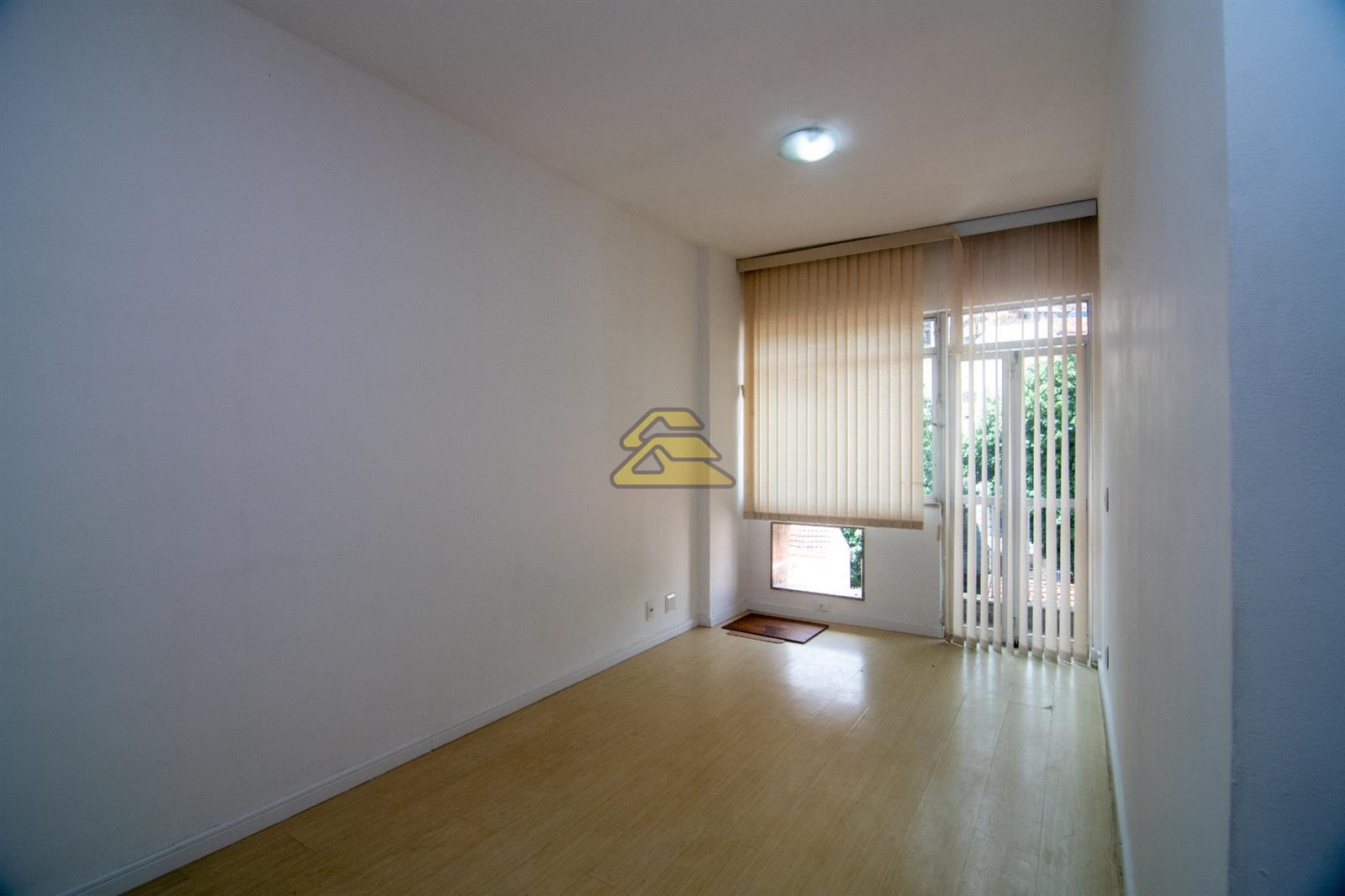 Apartamento à venda com 3 quartos, 80m² - Foto 3