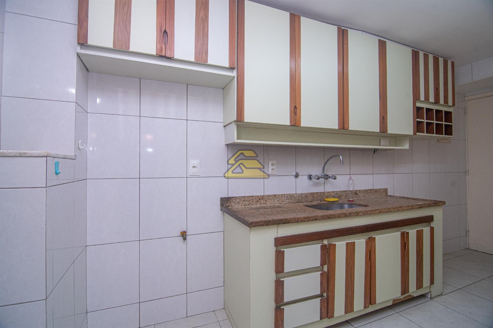 Apartamento à venda com 3 quartos, 80m² - Foto 11