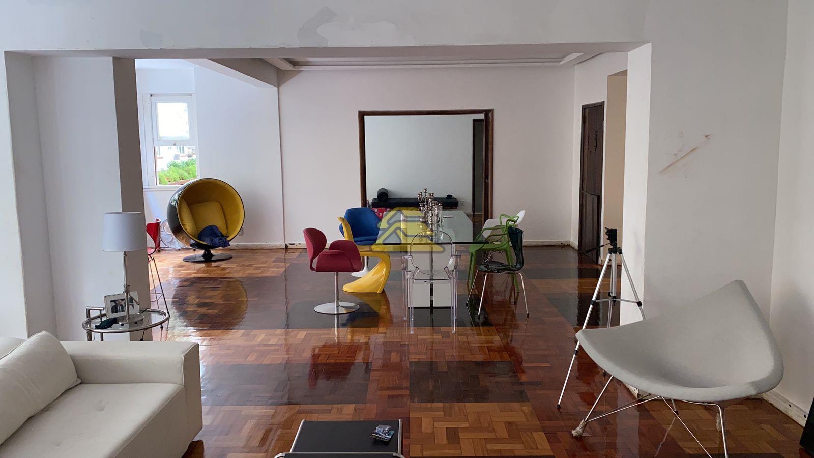 Apartamento à venda com 4 quartos, 260m² - Foto 1