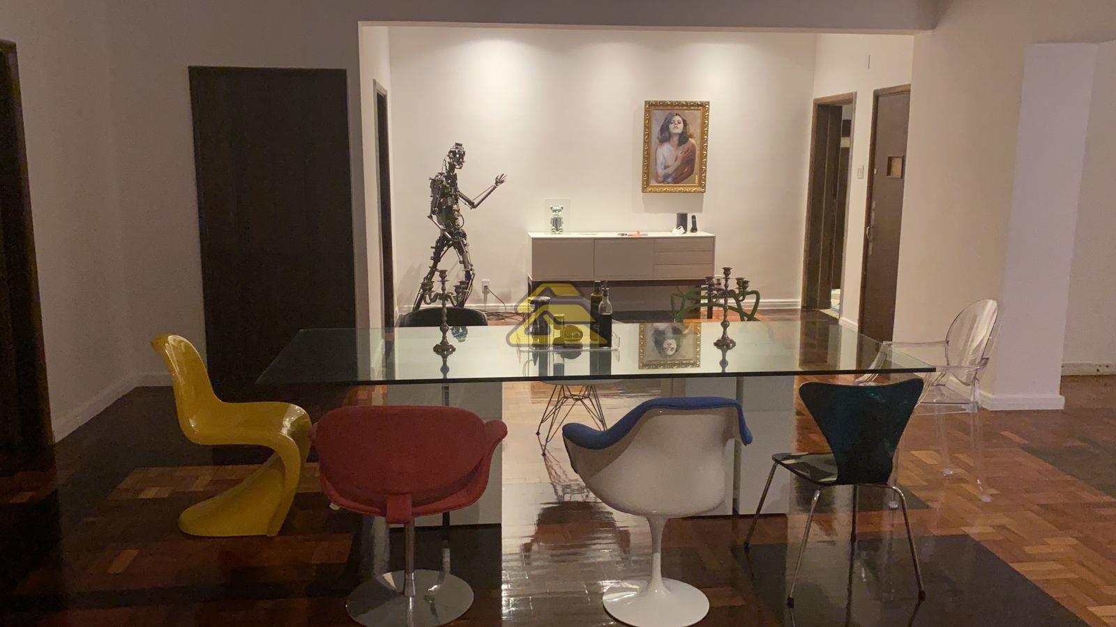 Apartamento à venda com 4 quartos, 260m² - Foto 2