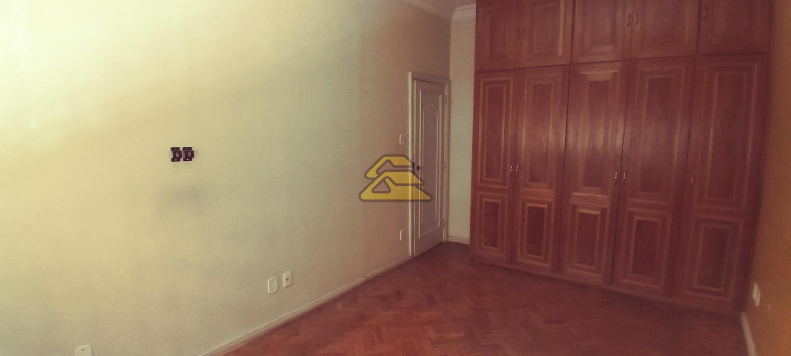 Apartamento à venda com 3 quartos, 155m² - Foto 18