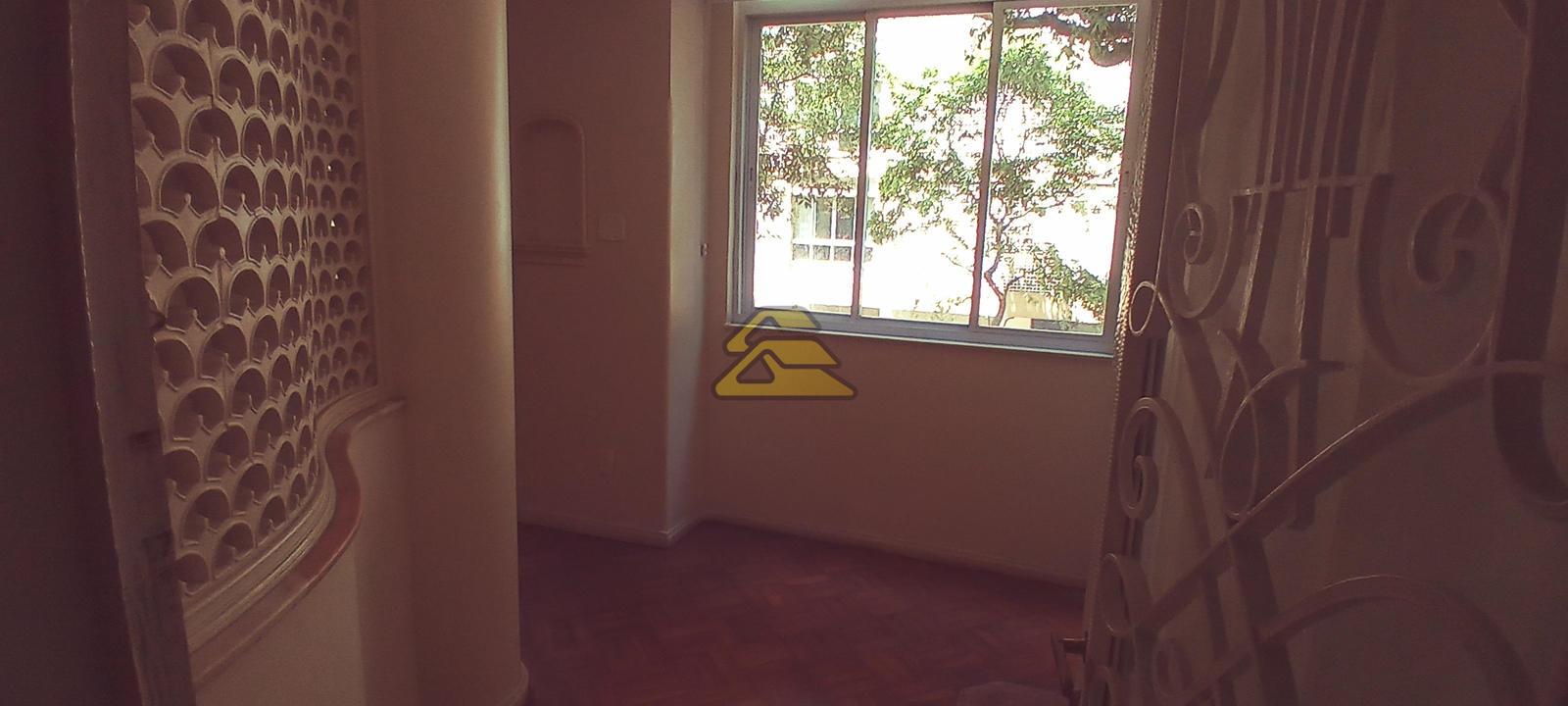 Apartamento à venda com 3 quartos, 155m² - Foto 10