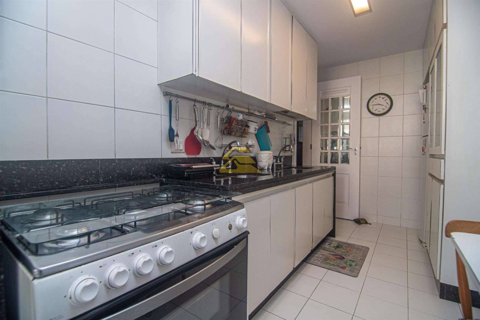 Apartamento à venda com 4 quartos, 135m² - Foto 19