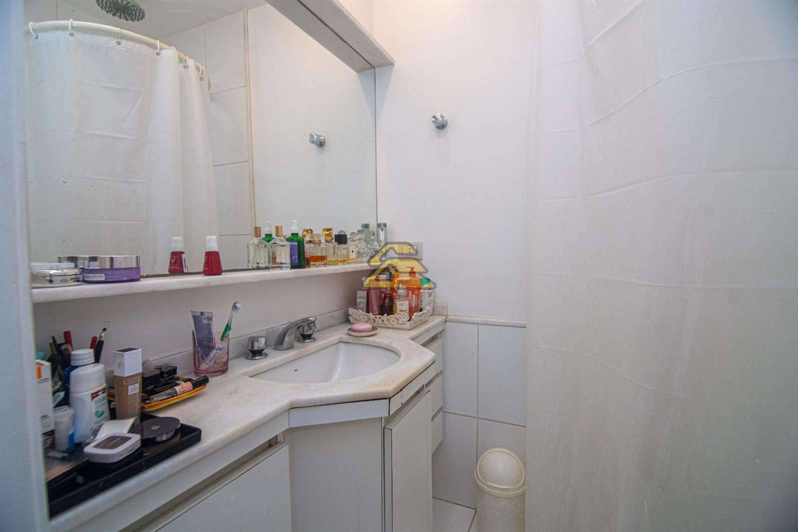 Apartamento à venda com 4 quartos, 135m² - Foto 22