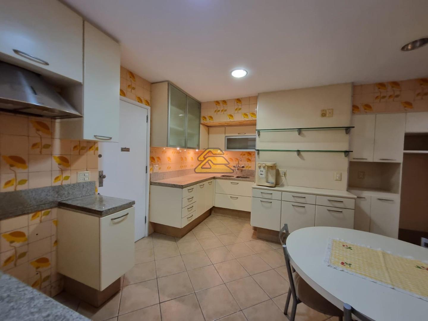 Apartamento à venda com 4 quartos, 251m² - Foto 15