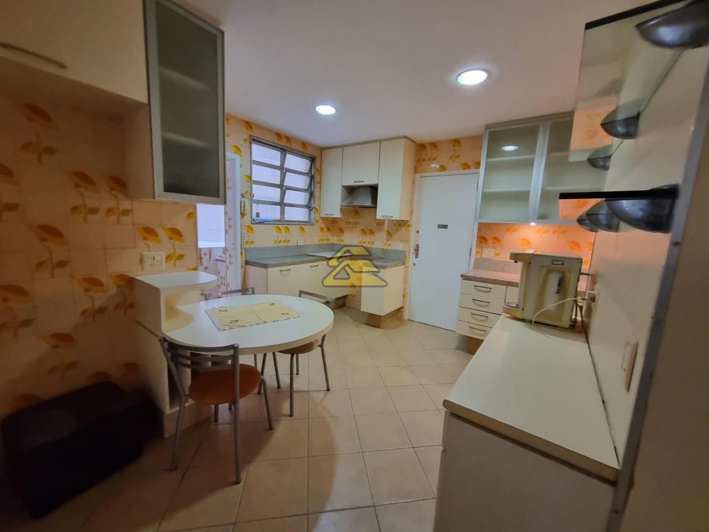 Apartamento à venda com 4 quartos, 251m² - Foto 16