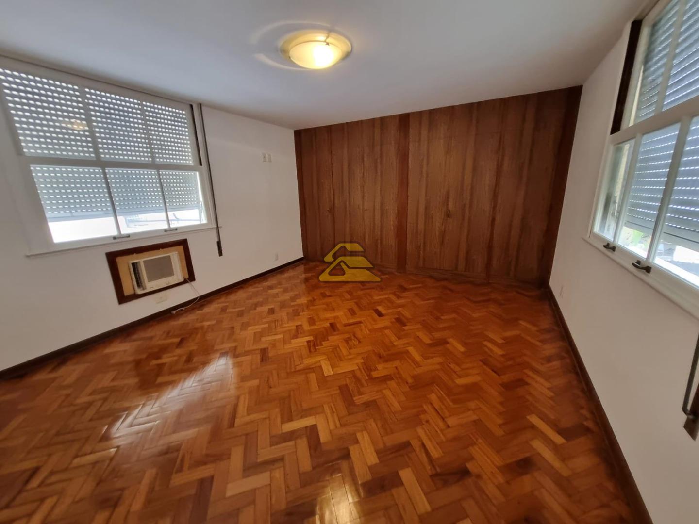 Apartamento à venda com 4 quartos, 251m² - Foto 10