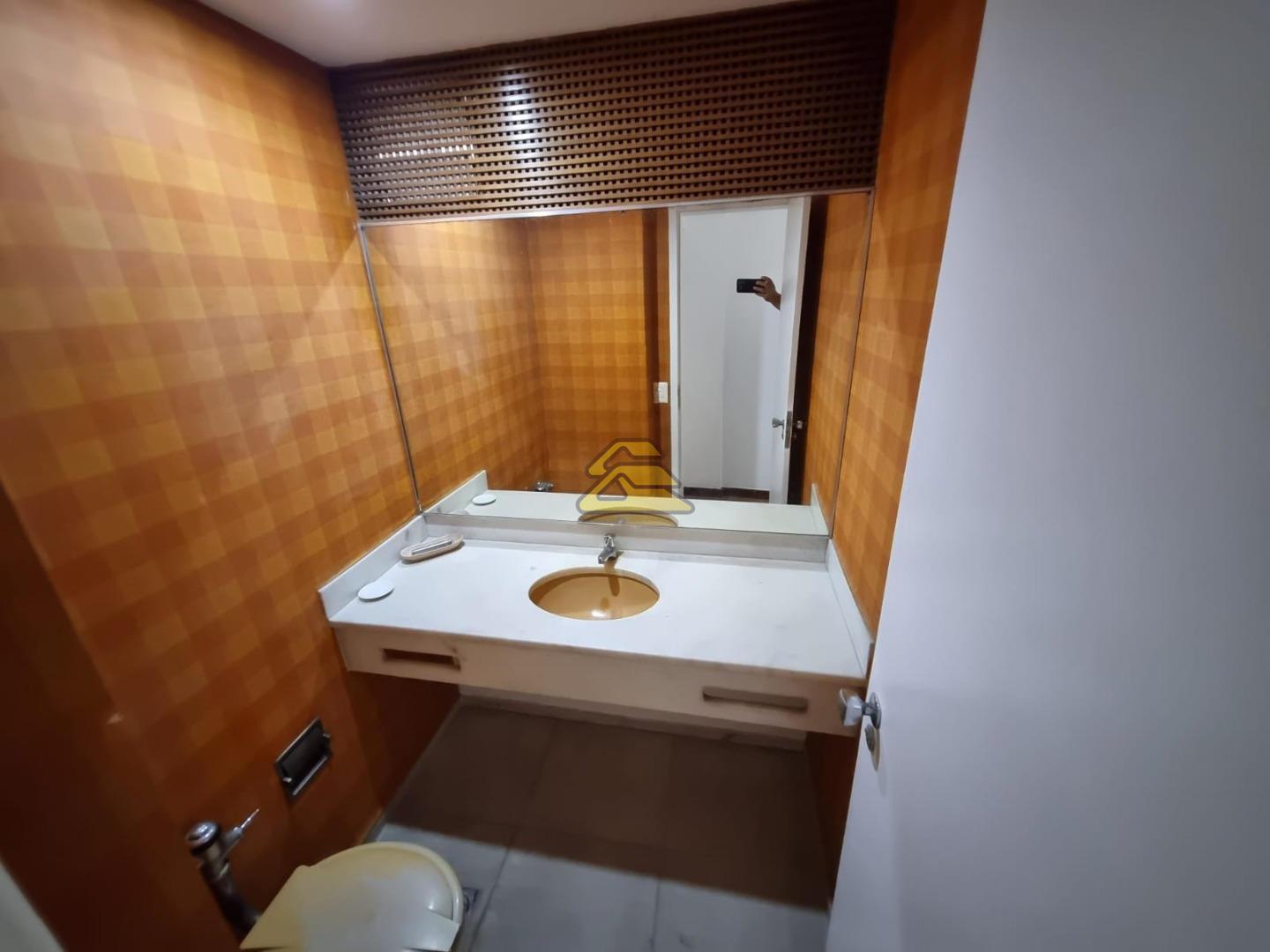 Apartamento à venda com 4 quartos, 251m² - Foto 17