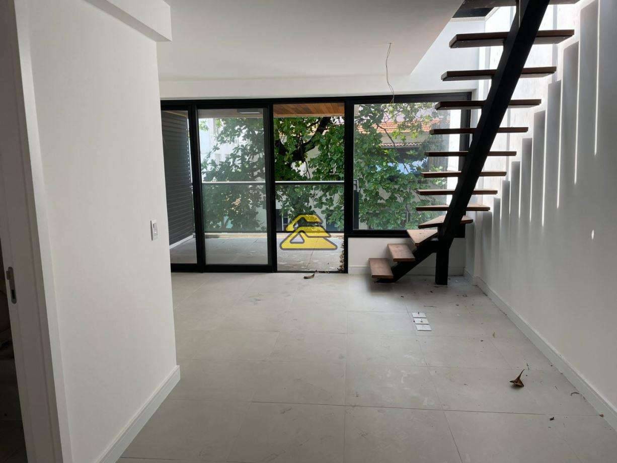 Cobertura à venda com 2 quartos, 181m² - Foto 1