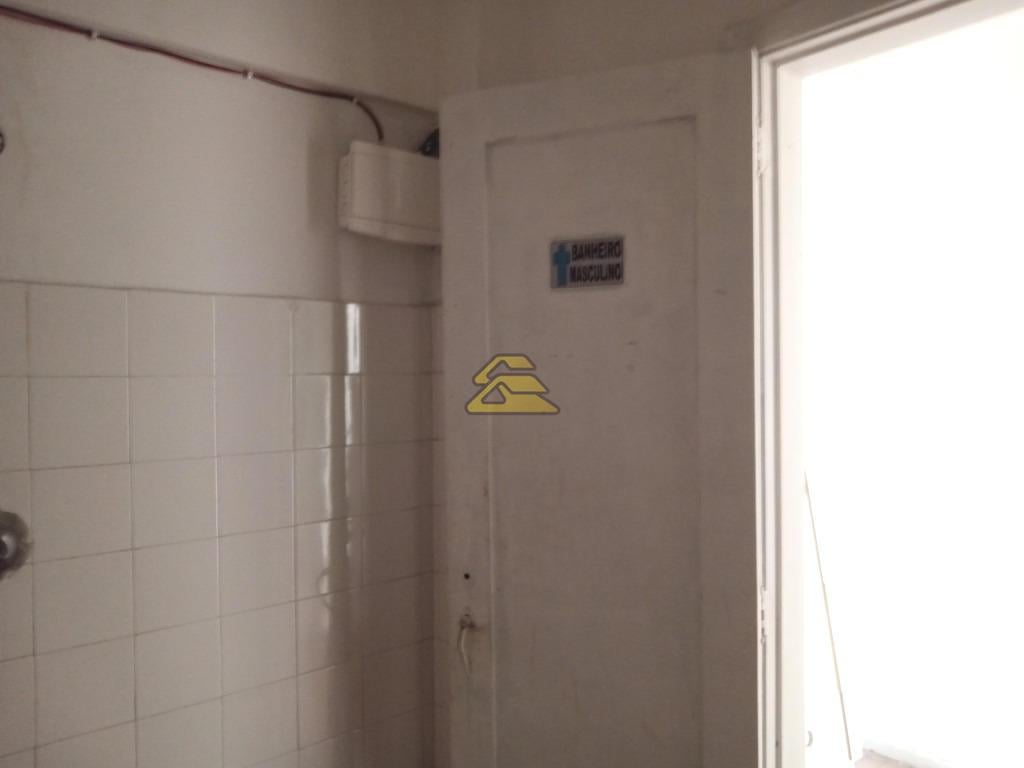 Apartamento para alugar com 1 quarto, 55m² - Foto 14