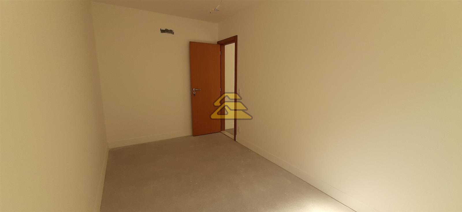 Apartamento à venda com 5 quartos, 263m² - Foto 28