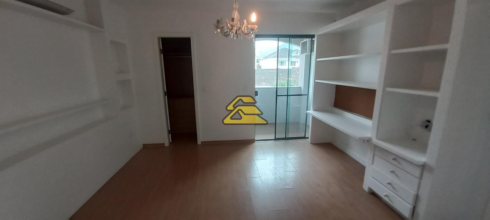 Casa à venda com 4 quartos, 678m² - Foto 11