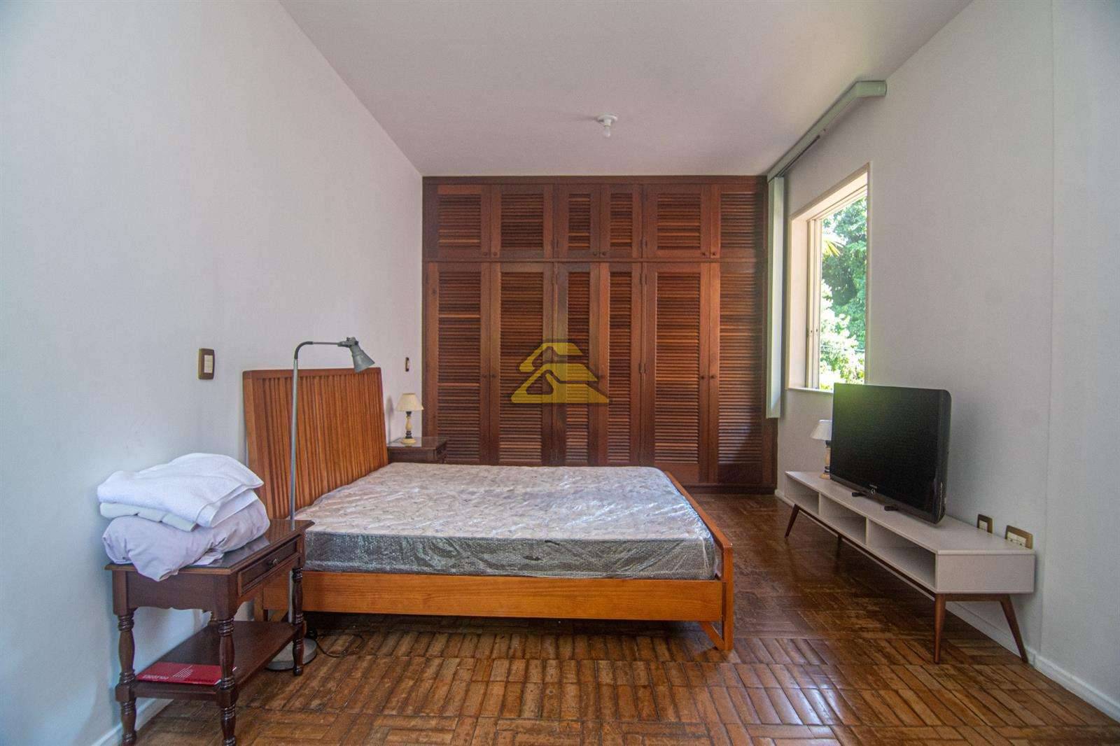 Casa à venda com 3 quartos, 263m² - Foto 15