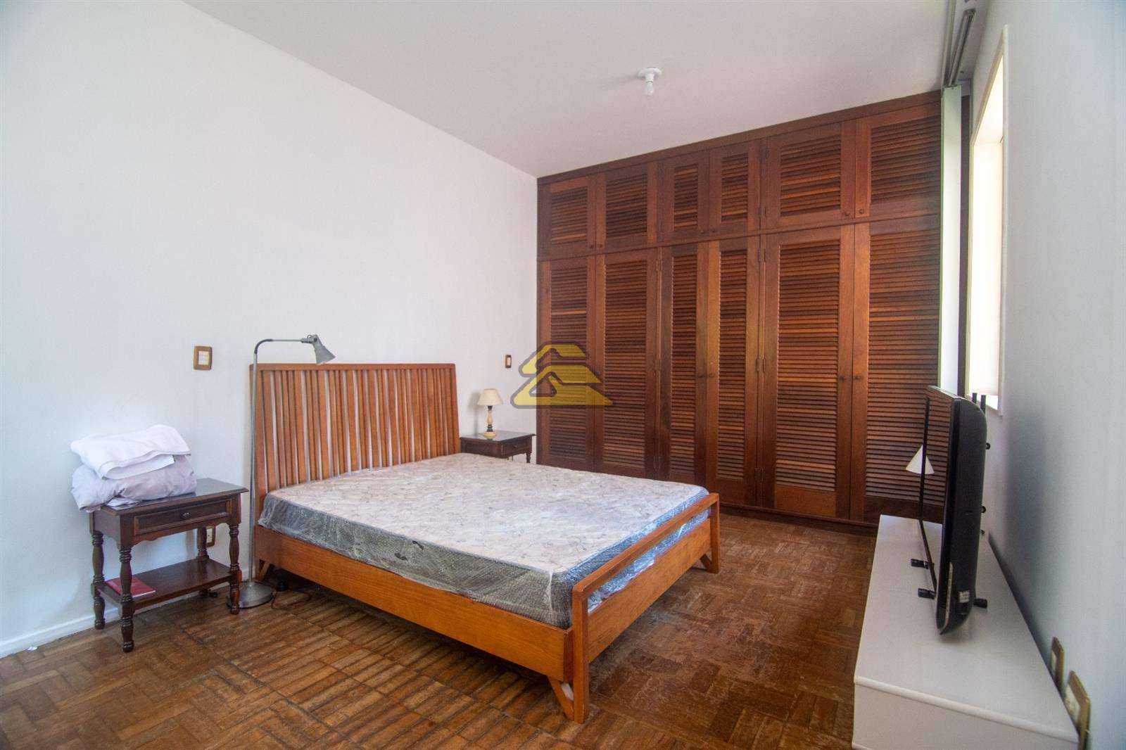 Casa à venda com 3 quartos, 263m² - Foto 16