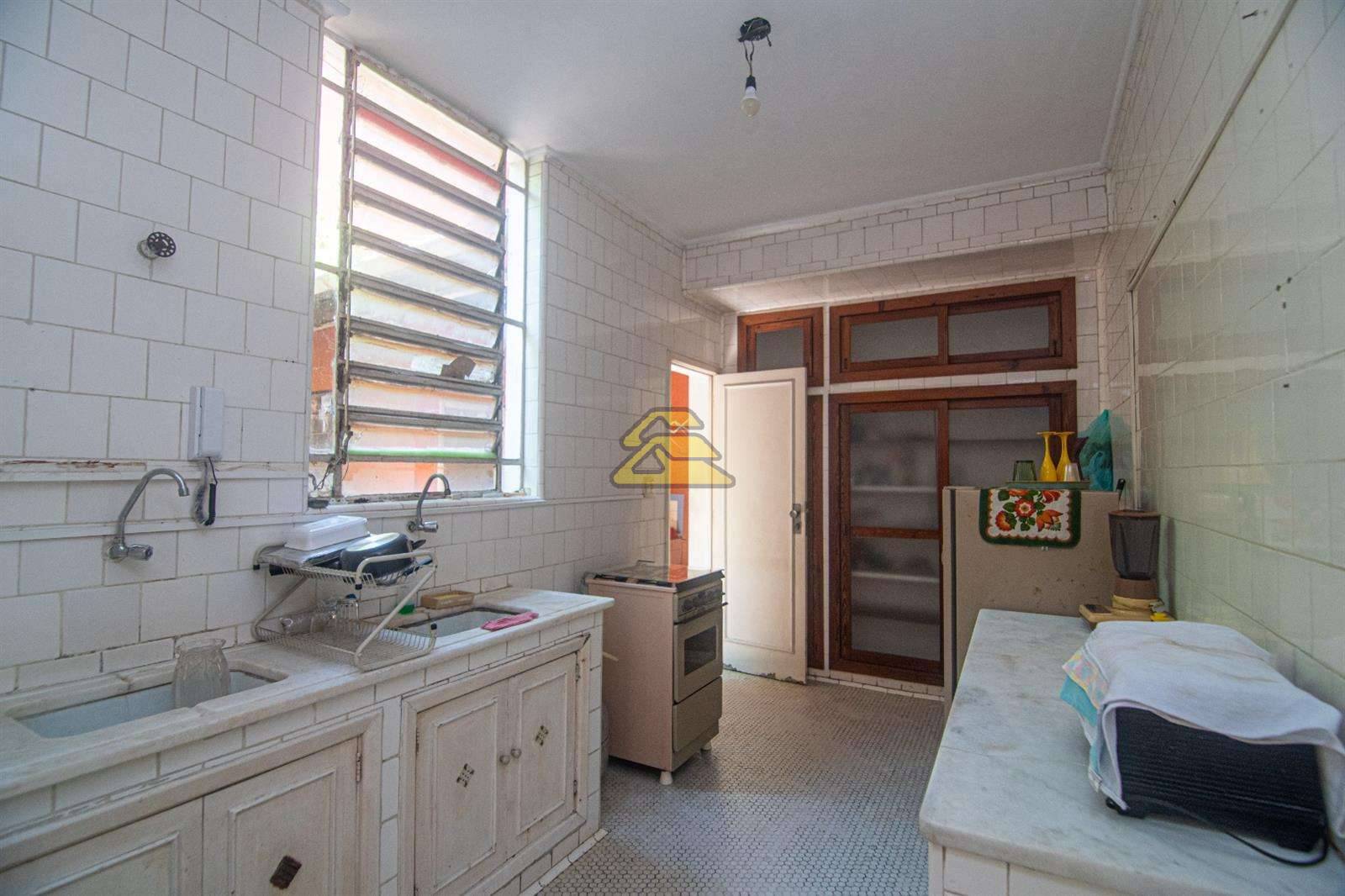 Casa à venda com 3 quartos, 263m² - Foto 25